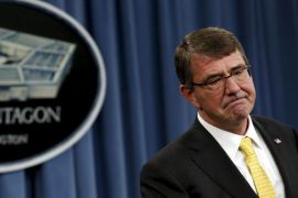 U.S. Defense Secretary Ash Carter speaks at a news conference at the Pentagon in Washington May 7, 2015. The U.S. military would need to provide support to Syrian fighters they are training to battle Islamic State militants in Syria, but Washington has not yet decided the exact nature of that support, Carter said on Thursday. REUTERS/Yuri Gripas