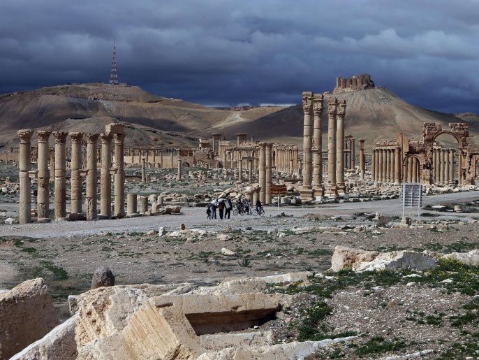 تعد تدْمر الأثرية (المسماة بالميرا باللاتينية) إحدى أهم المدن الأثرية عالميا تعد تدْمر الأثرية (المسماة بالميرا باللاتينية) إحدى أهم المدن الأثرية عالميا (غيتي/الفرنسية)