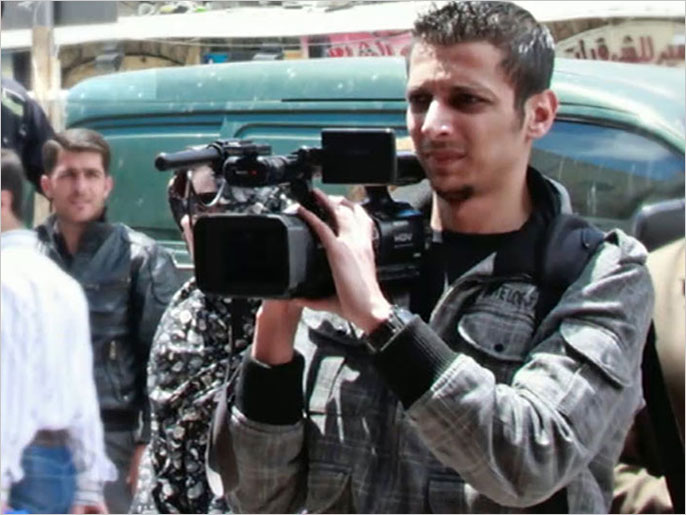 ‪الشبكة السورية لحقوق الإنسان وثقت مقتل مئات الإعلاميين منذ بدء الصراع‬ الشبكة السورية لحقوق الإنسان وثقت مقتل مئات الإعلاميين منذ بدء الصراع (الجزيرة)