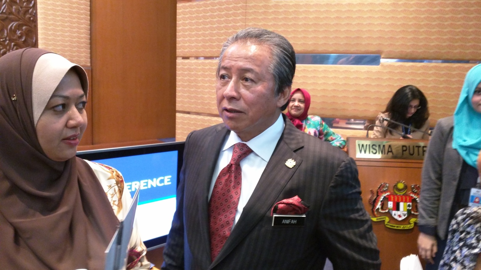 ‪‬ وزير الخارجية الماليزي أمان رفض مناقشة قضية اللاجئين الروهينغيين ضمن منظمة آسيان(الجزيرة)