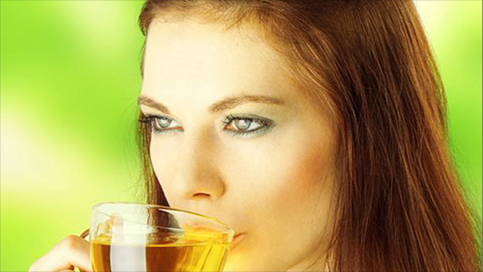 ‪الشاي الأسود والشاي الأخضر يحتويان على عنصر الفلورايد الذي يقوي مينا الأسنان‬ (دويتشه فيلله)