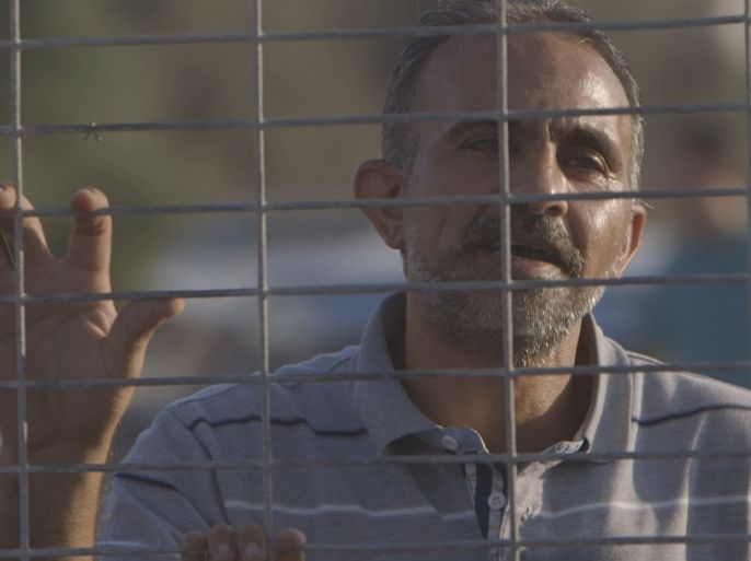 محمد الحجران الذي تمنع السلطات الإسرائيلية أسرته في غزة من الانضمام إليه في الضفة الغربية