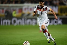 KAISERSLAUTERN, GERMANY - MARCH 25: Sami Khedira of Germany controls the ball during the International Friendly match between Germany and Australia at Fritz-Walter-Stadion on March 25, 2015 in Kaiserslautern, Germany.