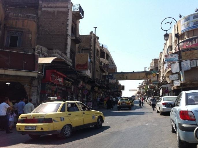 شارع الدباغة أشهر أسواق حماة ويبدو خاليا من المارة
