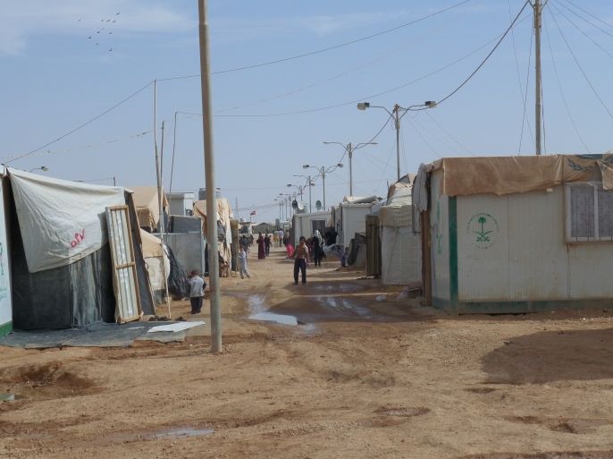 الأردن-مخيم الزعتري-انقطاع الكهرباء حد من قدرة الناس على التنقل والتجارة