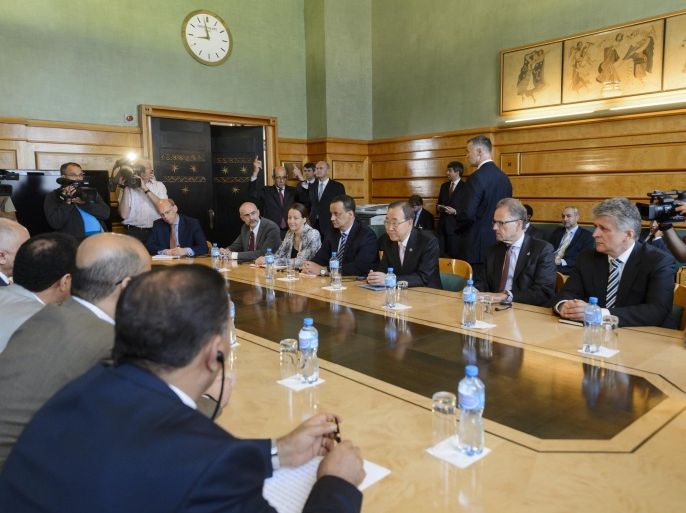 General Secretary Ban Ki-moon (4-R) speaks next to the United Nations Special Envoy of for Yemen Ismail Ould Cheikh Ahmed with representatives of Yemeni government on June 15, 2015 at the UN offices in Geneva at the opening of Yemen peace talks. Yemeni representatives from each side of the conflict pitting Iran-backed rebels against the internationally recognised government of President Abedrabbo Mansour Hadi and its allies are expected to take part in the talks in Geneva starting on June 15. AFP PHOTO / FABRICE COFFRINI
