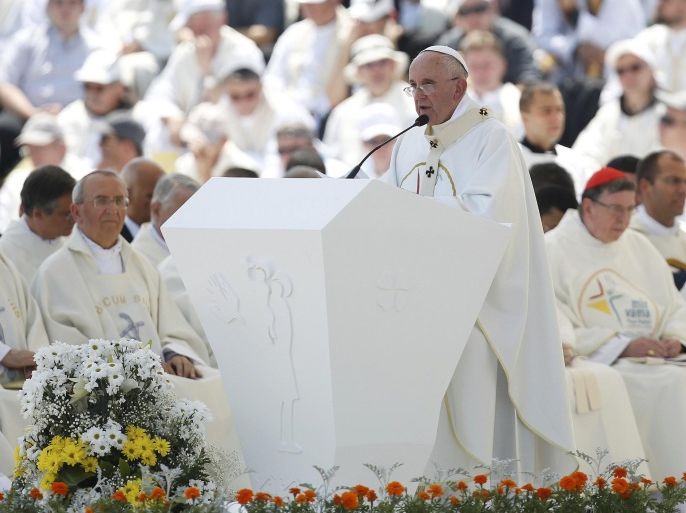 Pope Francis celebrates a Holy Mass at the stadium in Sarajavo, Bosnia and Herzegovina, June 6, 2015. REUTERS/Dado Ruvic