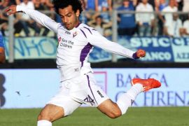 Fiorentina's forward Mohamed Salah scores the 2-1 lead during the Italian Serie A soccer match between Empoli FC and AC Fiorentina at Carlo Castellani stadium in Empoli, Italy, 10 May 2015.