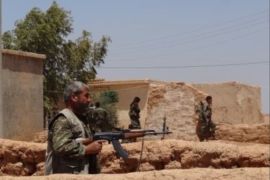 الحسكة - سوريا - مقاتلون أكراد بعد سيطرتهم على قريتين في منطقة الفيلات الحر