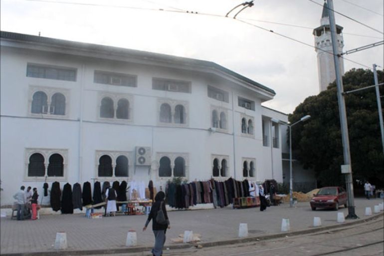 مسجد بالعاصمة التونسية