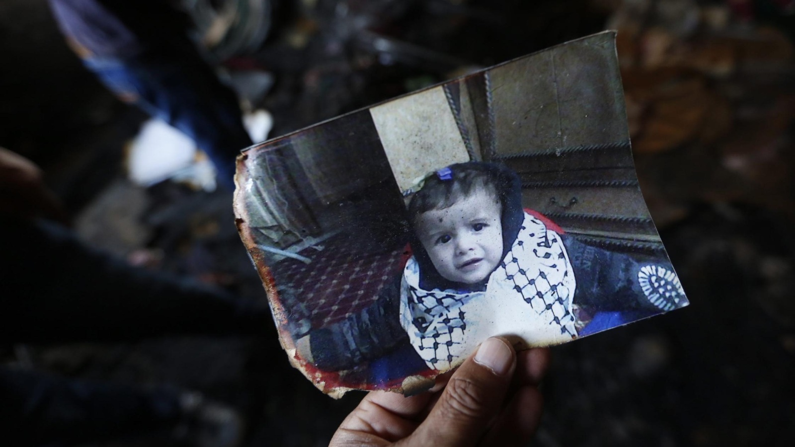 صورة للطفل الفلسطيني الرضيع علي دوابشة مما تبقى بعد حرق منزل عائلته (الأوروبية)