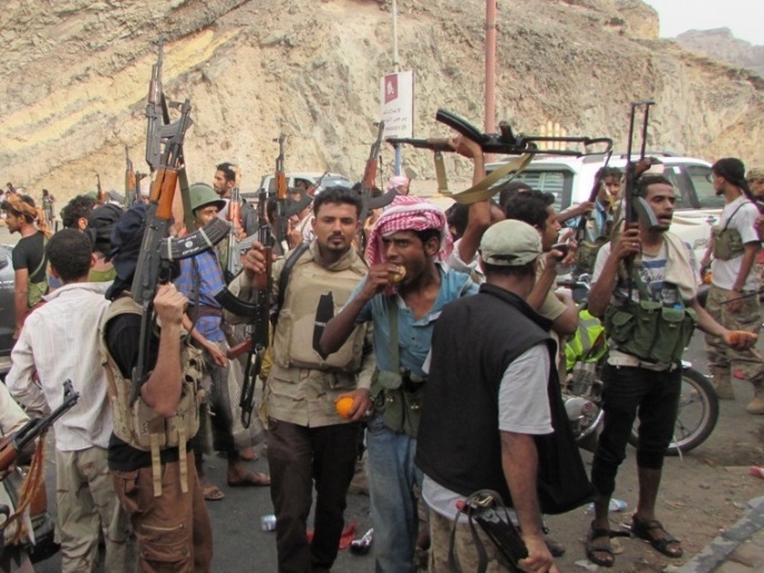 ‪عناصر المقاومة الشعبية في عدن‬ (الجزيرة)