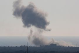 A picture taken from the Rafah border of the southern Gaza Strip with Egypt shows smoke billowing in Egypt's North Sinai on July 16, 2015. Earlier today the Islamic State jihadist group said it carried out a missile attack on an Egyptian navy vessel off North Sinai, the first such incident in a two-year insurgency. AFP PHOTO / SAID KHATIB