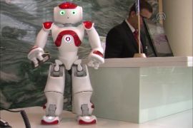 روبوت يستقبل الزبائن في فندق ببلجيكا
