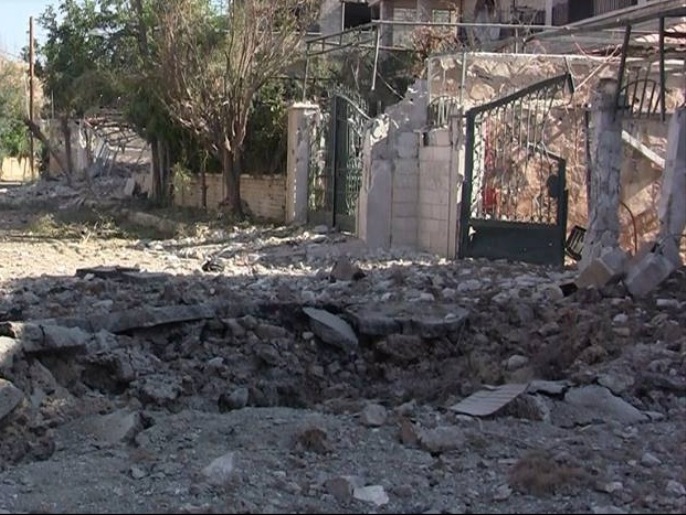 آثار قصف قوات حزب الله والنظام السوري للزبداني (الجزيرة)