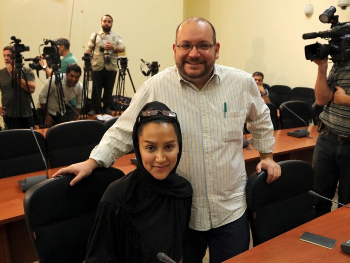رضايان صحبة زوجته يغانه في طهران عام 2013 (الأوروبية)
