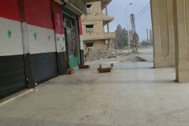 الصورة رقم 5 - مدينة دير الزور - سوريا 25 فبراير - إغلاق أغلب المحال التجارية في حي الجورة التابع للنظام بسبب الحصار