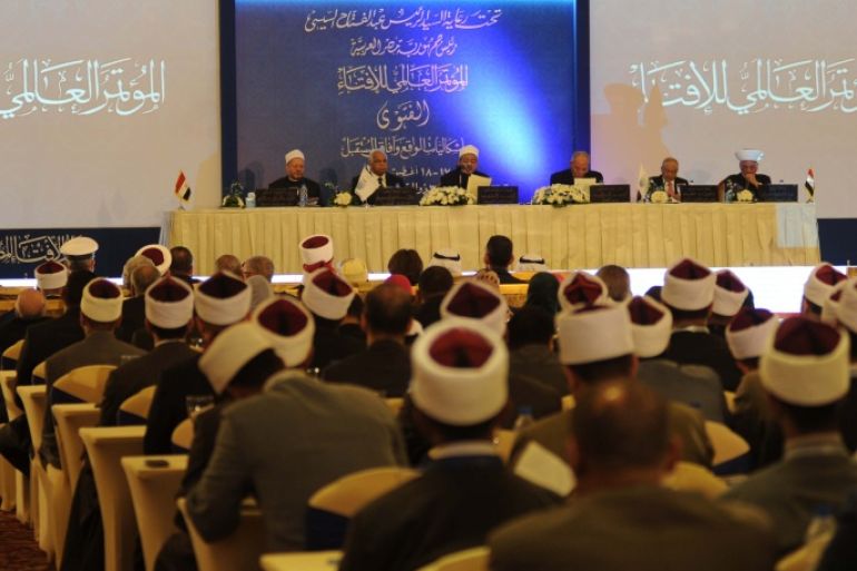 مصر - القاهراة - 20 - 80 2015 جلسة منالمؤتمر عالمي بعنوان "الفتوى .. إشكاليات الواقع وآفاق المستقبل"
