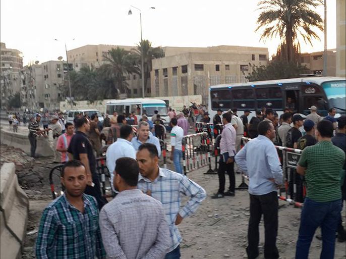 صور نهارية للانفجارات التي هزت منطقة شبرا الخيمة شمال العاصمة المصرية القاهرة فجر اليوم، والتي استهدفت مقر جهاز الأمن الوطني