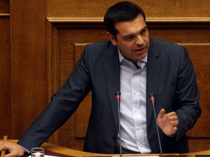 ‪(الأوروبية)‬  تسيبراس أثناء إلقائه كلمة أمام البرلمان اليوناني 