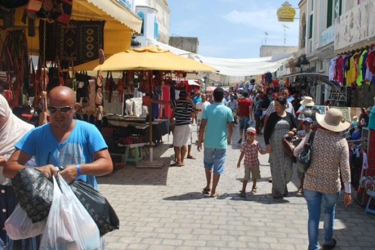 سوق سياحية بمحافظة نابل التونسية /آب/أغسطس 2015