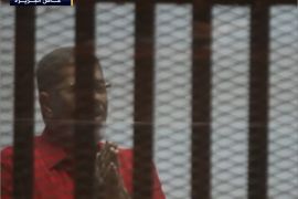 مرسي: حياتي مهددة داخل السجن