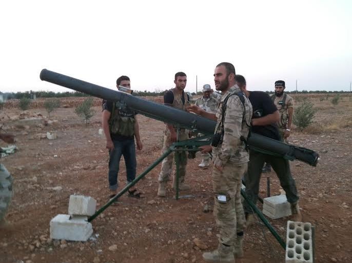ريف حلب - 7 - 2015- مقاتلون من المعارضة يستهدفون معاقل تنظيم الدولة