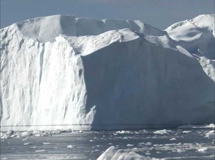 تسارع ذوبان الكتل الجليدية المكونة لجزيرة غرينلاند