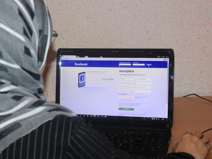 بالجزائر.. نشطاء الفيسبوك يسبقون الصحافة - تعليم