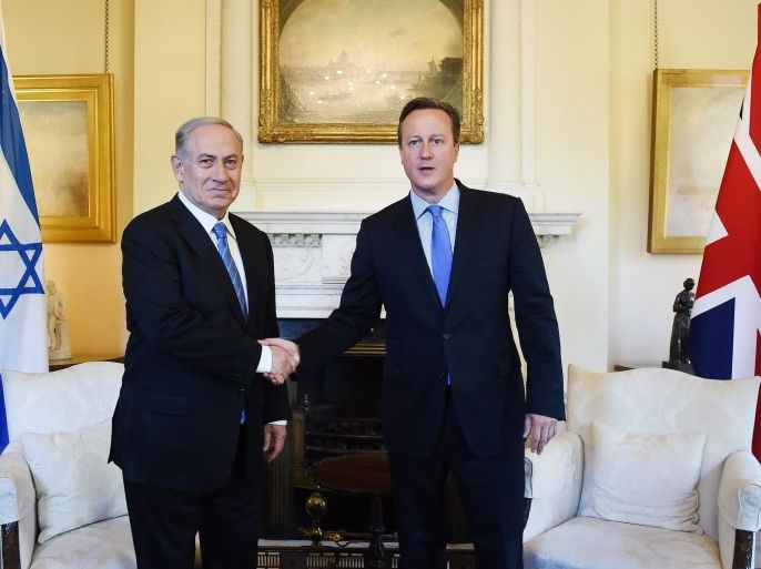 British Prime Minister David Cameron (R) shakes hands with Israeli Prime Minister Benjamin Netanyahu (L) at 10 Downing Street in London, Britain, 10 September 2015. The two leaders were to discuss 'diplomatic, strategic and bilateral issues, as well as joint challenges in the fields of security, economics and cyber [security],' according to Netanyahu's office. Meanwhile, pro-Palestinian and pro-Israel activists on 09 September held rival protests in London, where Netanyahu had arrived for talks with Cameron.