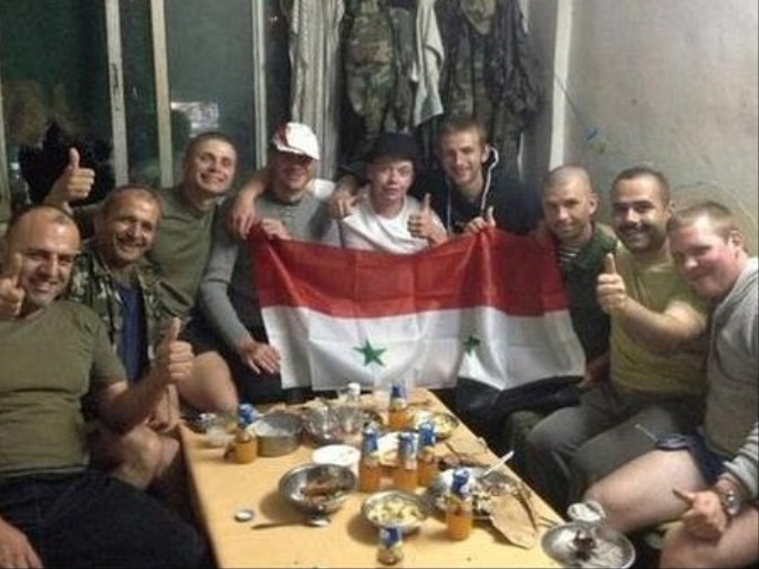 ‪صورة تداولها ناشطون يعتقد أنها لجنود روس بمدينة طرطوس‬  (ناشطون)