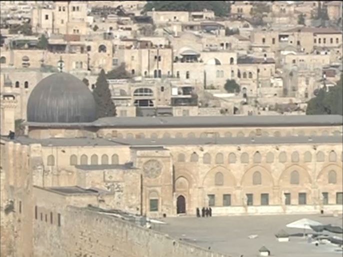 قوات الاحتلال الإسرائيلي تقتحـم باحات الحرم القدسـي الشريـف لليوم الثالـث