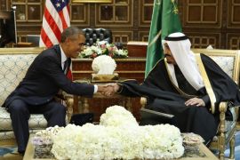 U.S. President Barack Obama (L) shakes hands with Saudi Arabia's King Salman at the start of a bilateral meeting at Erga Palace in Riyadh January 27, 2015. Obama sought to cement ties with Saudi Arabia as he came to pay his respects on Tuesday after the death of King Abdullah, a trip that underscores the importance of a U.S.-Saudi alliance that extends beyond oil interests to regional security. REUTERS/Jim Bourg (SAUDI ARABIA - Tags: POLITICS)