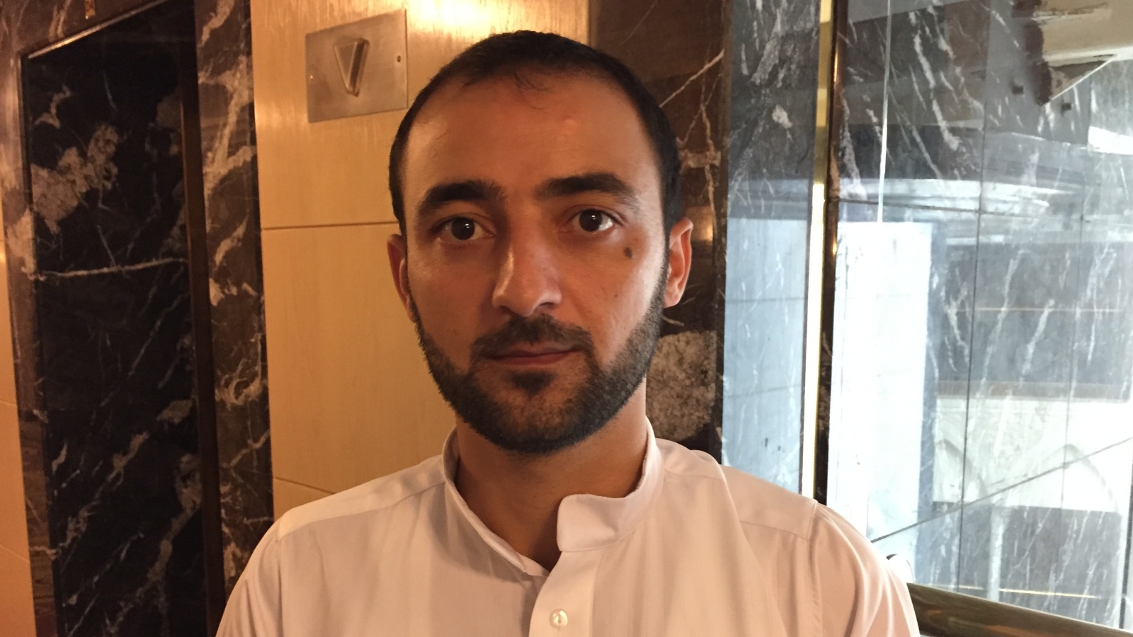 ‪الحاج السوري عبد الله مهاجر يقول إن وصوله إلى مكة إحدى النعم التي كانت في ثنايا مأساة السوريين‬ (الجزيرة نت)