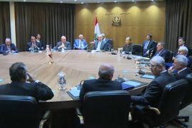 أنهى رؤساء الكتل البرلمانية في مجلس النواب اللبناني جولتهم الثالثة من الحوار. وقد اتفقوا على عقد جلسات متتابعة لحوارهم في السادس والسابع والثامن من شهر أكتوبر المقبل بهدف التوسع في مناقشة بند انتخاب رئيس للبلاد.