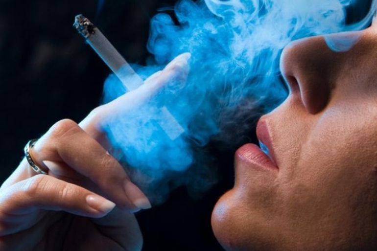التدخين .. مضرة للفرد ومنفعة للمجتمع - فوتوليا