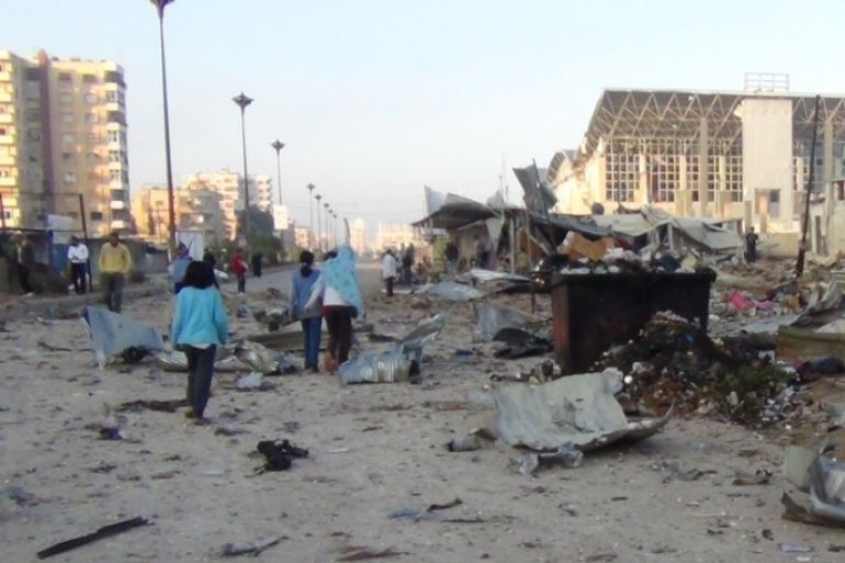 آثار القصف المتواصل من النظام على حي الوعر المحاصر بمدينة حمص 3- الجزيرة نت - 15-10-2015