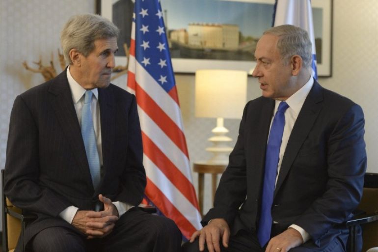 A handout photograph supplied by the Israeli Government Press Office (GPO), on 22 October 2015. show the Israel Prime Minister Benjamin Netanyahu (R) meeting with US Secretary of State John Kerry (L), in Berlin, Germany, in an attempt to end the wave of violence between Israelis and Palestinians. EPA/AMOS BEN GERSHOM / GPO / HANDOUT