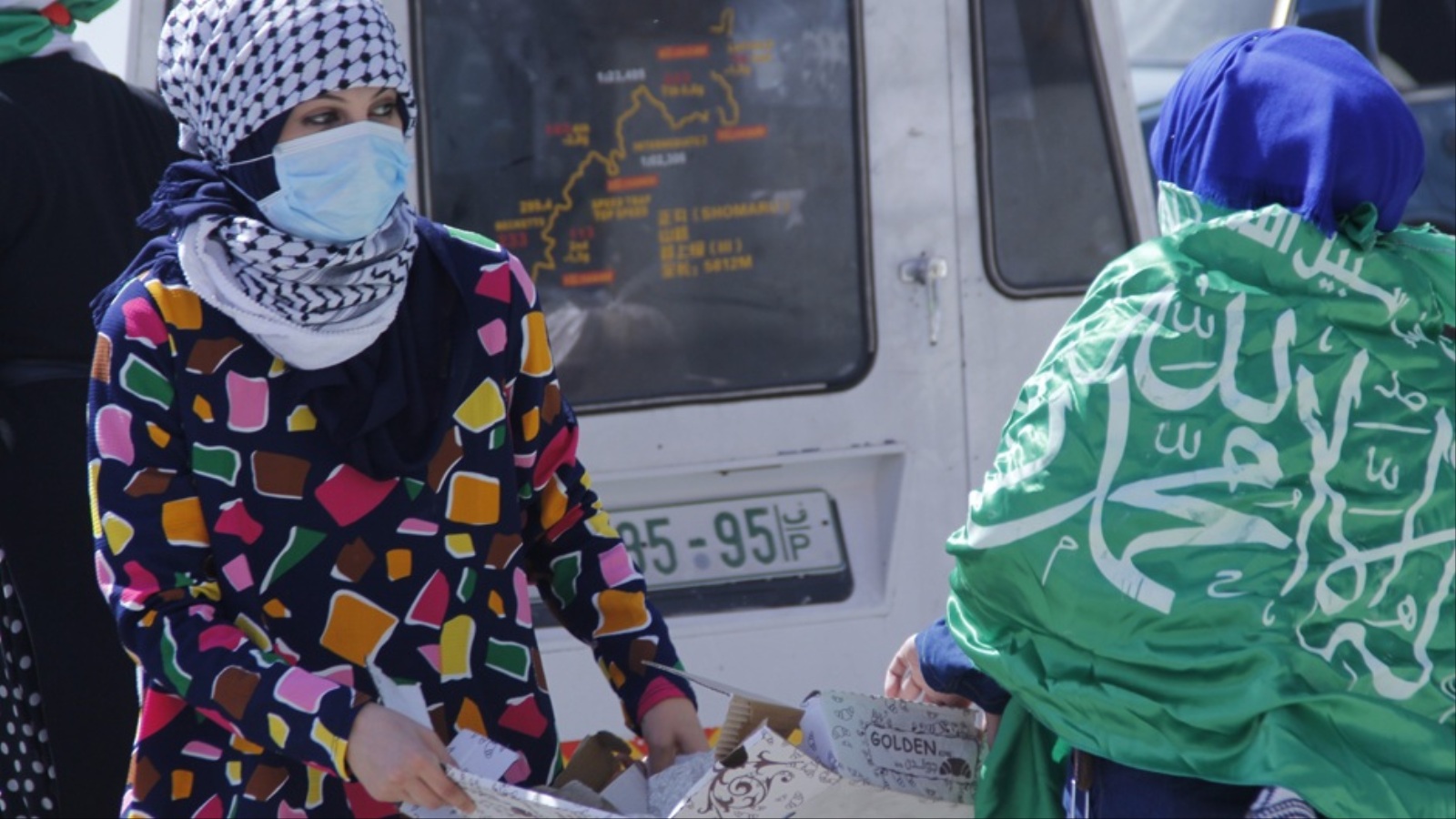 الشابات الفلسطينيات انخرطن في انتفاضة القدس بأدوار مختلفة (الجزيرة)