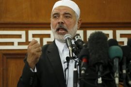 Hamas leader in Gaza Ismail Haniyeh delivers a sermon during Friday prayers in Gaza City October 9, 2015. Haniyeh called on Palestinians to step up their fight against Israel, describing the recent surge in violence in Jerusalem and the occupied West Bank as the beginning of a new uprising, or intifada. REUTERS/Mohammed Salem