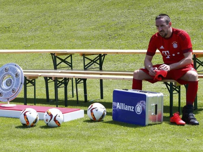 Bayern Munich's Franck Ribery looks on as he waits for the team photo call in Munich, Germany, July 16, 2015. REUTERS/Michaela Rehle