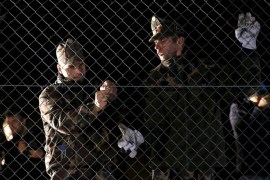 Hungarian soldiers close a border with Croatia near the village of Botovo, Croatia October 17, 2015. Croatia has a plan to manage the flow of migrants agreed with Slovenia that it will start implementing when Hungary seals off the Hungarian-Croatian border, the government's spokesman said on Friday. Hungary said on Friday it would close its southern border with Croatia from midnight. REUTERS/Antonio Bronic