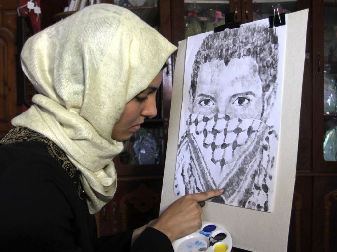 فلسطينية تجسد من بصمة إصبعها انتفاضة فنية 3