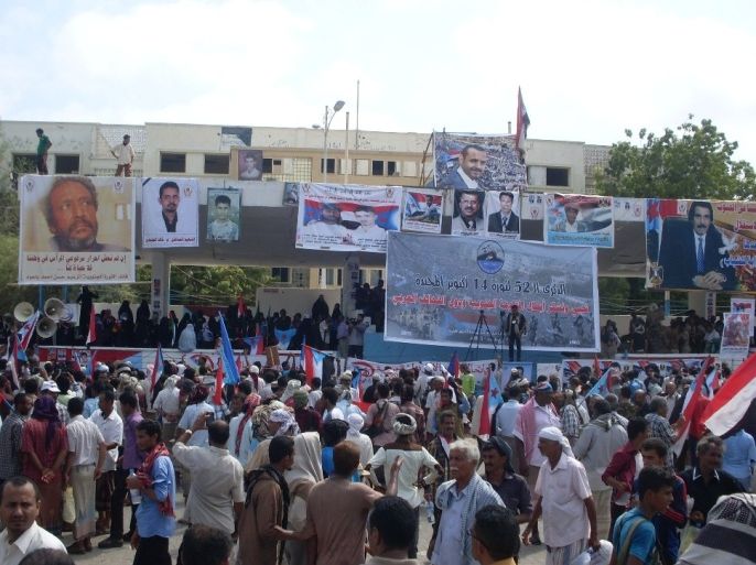 الحراك الجنوبي في عدن رفع مطالب انفصال جنوب اليمن عن شماله، خلال احتفال بالذكرى 52 لثورة 14 أكتوبر،