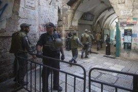 Israeli Police patrolling alleys of the old city of Jerusalem, 04 October 2015. Israeli police imposed tight security in the Old City of Jerusalem, and banned prayer in Al-Aqsa for those under the age of 50 for men, for two days, following the killing of two Israelis in the two attacks, and the wounding of three others including a child.