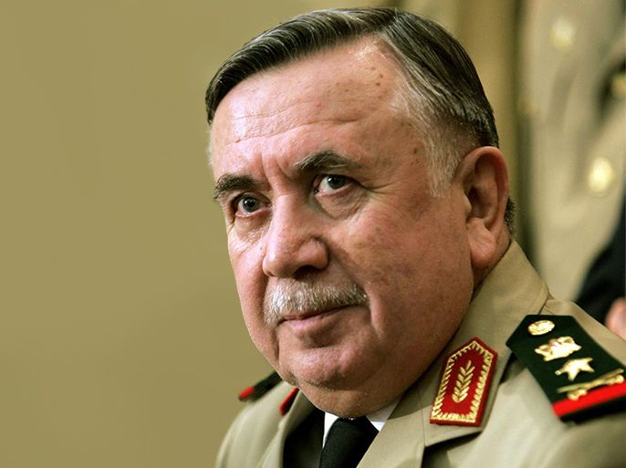 Former Syrian Defence Minister General Hassan Ali Turkmani attends a news conference in Tehran, in this file photo taken June 15, 2006. Turkmani died of wounds sustained in a bomb attack in Damascus on Wednesday, Hezbollah's al-Manar television and a security source said. REUTERS/Morteza Nikoubazl/Files (IRAN - Tags: MILITARY CIVIL UNREST OBITUARY)