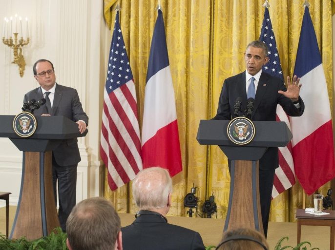 French President Francois Hollande (L) and US President Barack Obama (R) hold a joint press conference in the East Room of the White House in Washington, DC, USA, 24 November 2015. During their first meeting since the 13 November terrorist attack in Paris, Obama and Hollande discussed the cooperation of coalition forces fighting the Islamic State (IS).