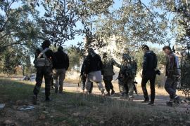 أثناء استعداد فصائل المعارضة للهجوم في ريف حلب الشمالي الجزيرة نت