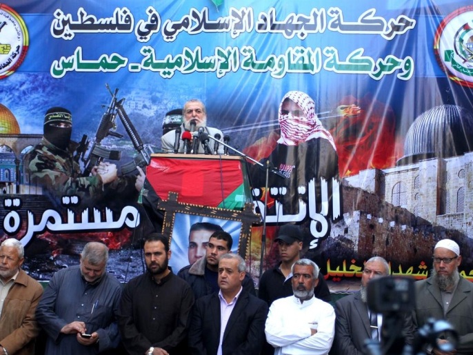 ‪حركتا حماس والجهاد الإسلامي خلال مسيرة لدعم الهبة بالقدس والضفة الجمعة الماضية‬ (وكالة الأناضول)