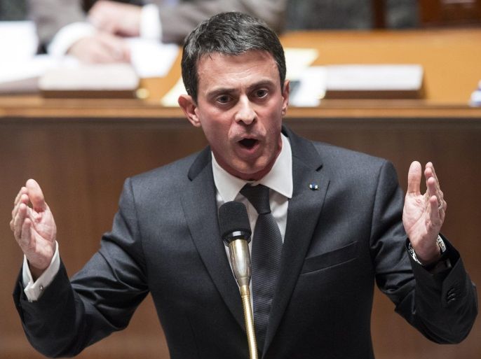 (FILE) A file photograph showing French Prime Minister Manuel Valls answers a question during the questions to the government at the French Parliament in Paris, France, 17 November 2015. Manuel Valls on 19 November 2015 has warned that France could face chemical or biological attack from terror groups.